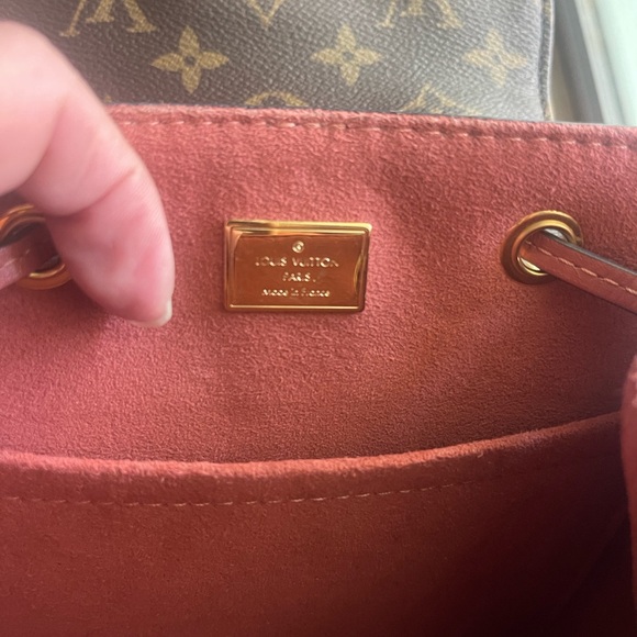 Louis Vuitton Hot Springs Vernis Patent Leather + Monogram Backpack Vieux Rose - Picture 9 of 14